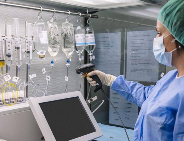 Clinical trial courier handling investigational medicinal products for pharmaceutical research